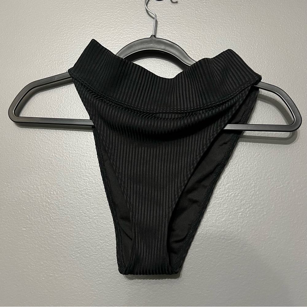 Matching Forever 21 high waisted bikini bottoms